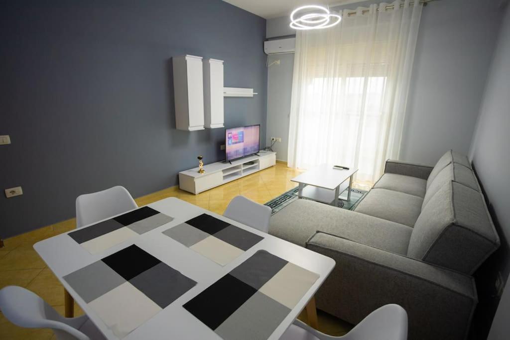 Apartment In Vlore Kejvi Exterior photo
